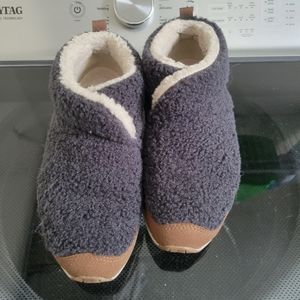 Easy spirit cozy trippin indoor/outdoor booties